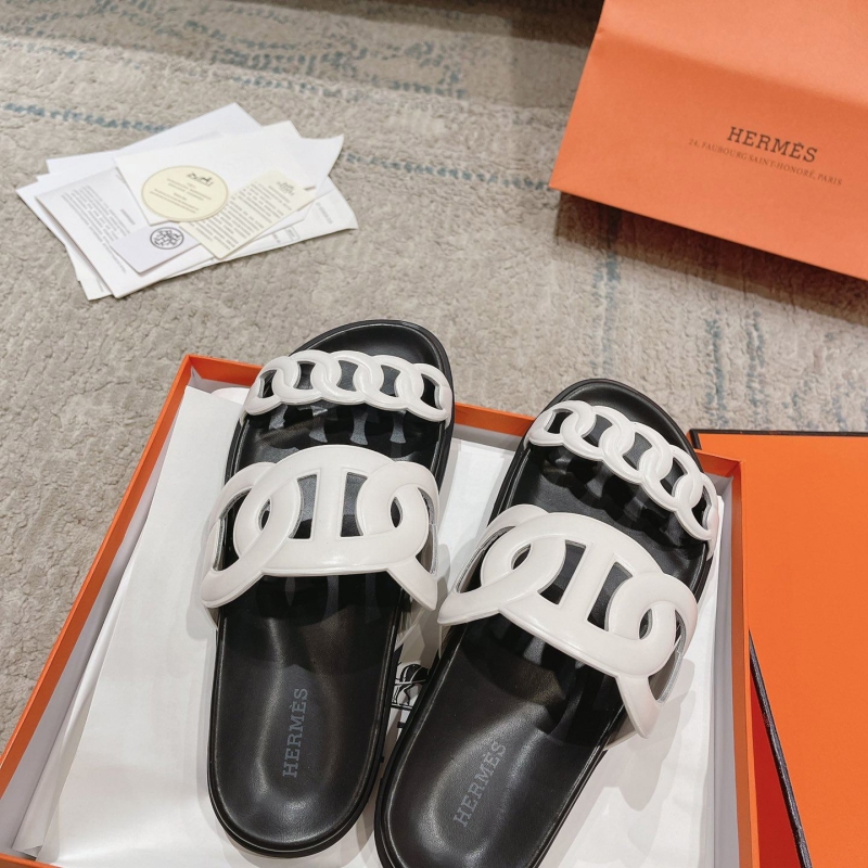 H**mes slippers